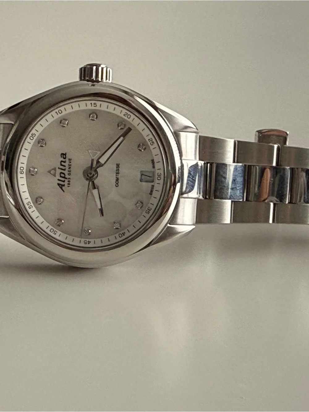 Alpina Comtesse 34mm Mother of Pearl with Diamonds - Picture 6 of 7